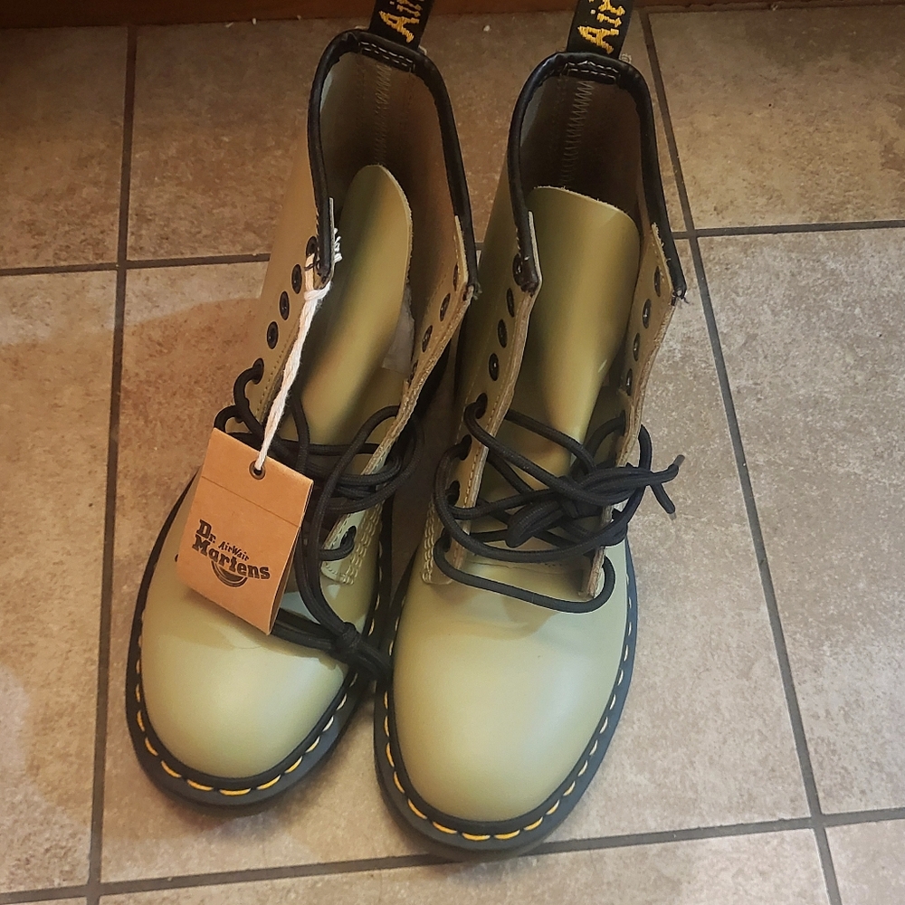 Dr. Marten's NWT